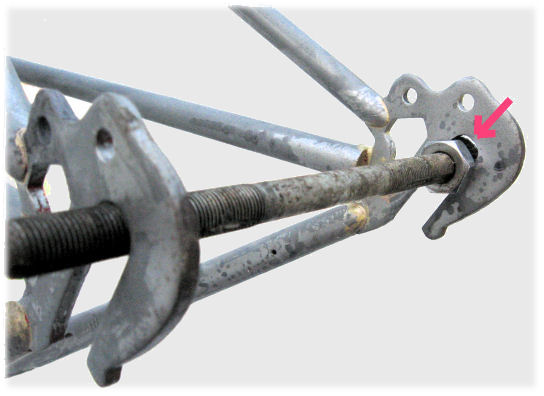 Forkend alignment using improvised tool