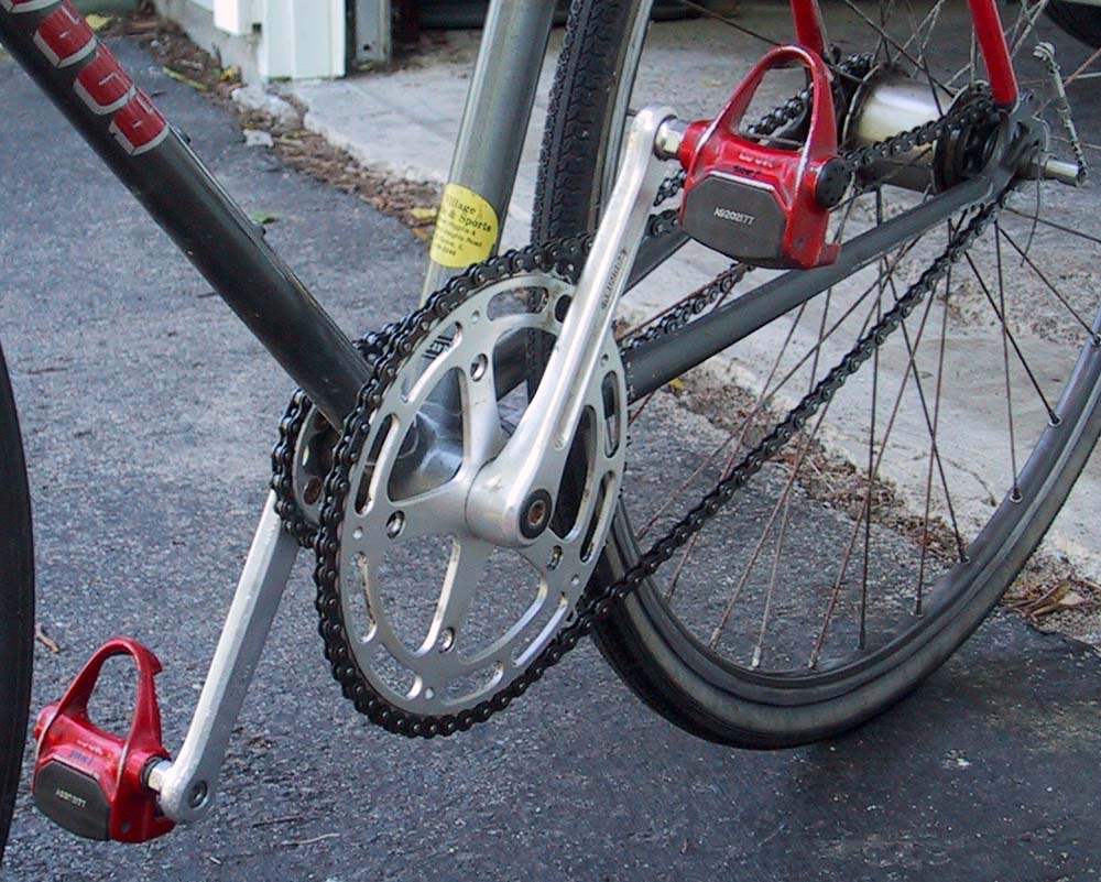 Double-Chain Fixed Freewheel Bicycle