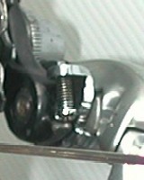 b screw on backwards2 (9K)