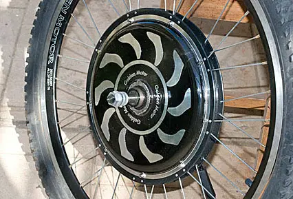 Wheel with paired spokes