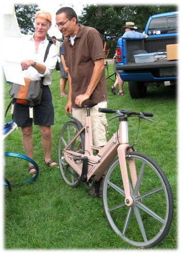 Itera plastic bicycle