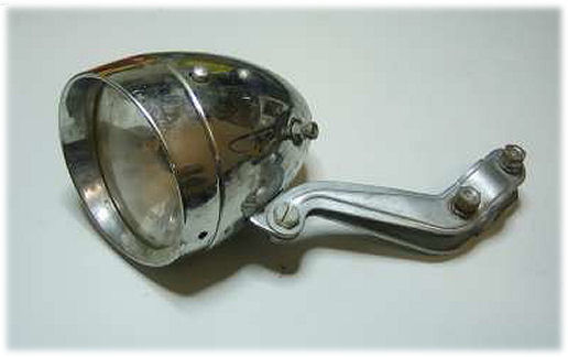 Lamp which clamps to handlebar stem
